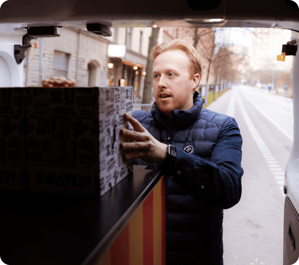 Mycket saker som ska in och ut ur bilarna, skåpbilar är därför Brand on Wheels mest populära fordon.